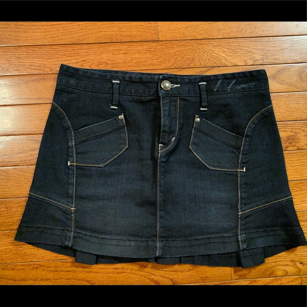 Stylish mini denim skirt